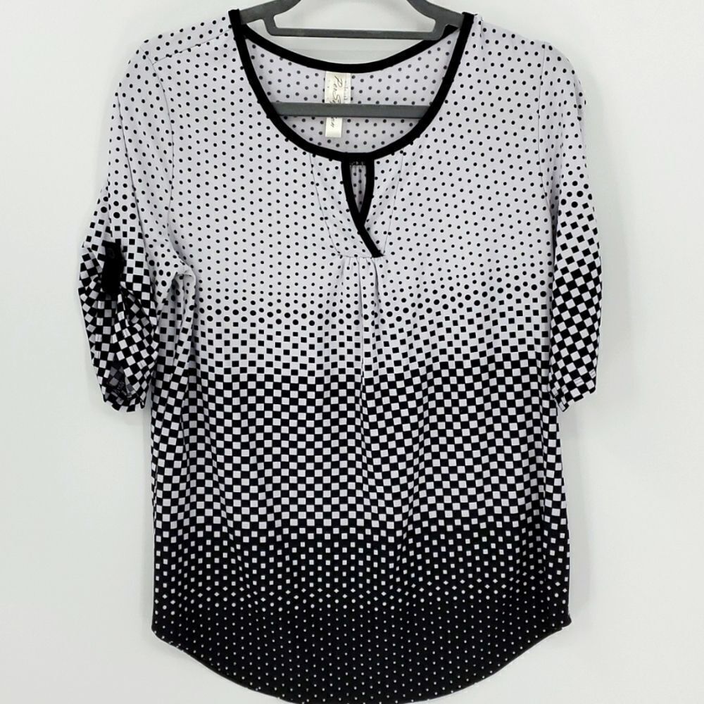 Per Seption,  black/ white women's top medium.‎  Short sleeves..  m polka-dot.